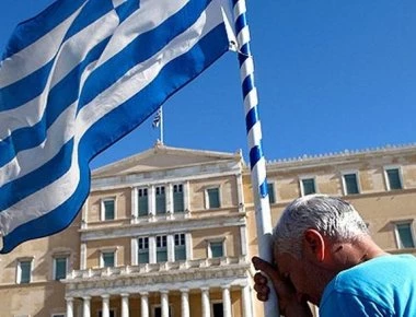 «Λύγισαν» τα ελληνικά νοικοκυριά το 2017- Κατανάλωσαν 13,7 δις